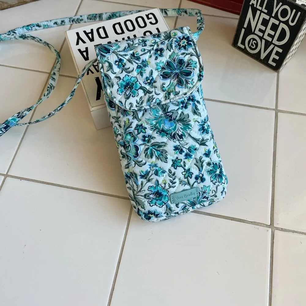 ‘Vera Bradley’ Quilted Carson Cellphone Crossbody